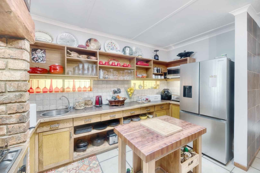 5 Bedroom Property for Sale in Fisherhaven Western Cape